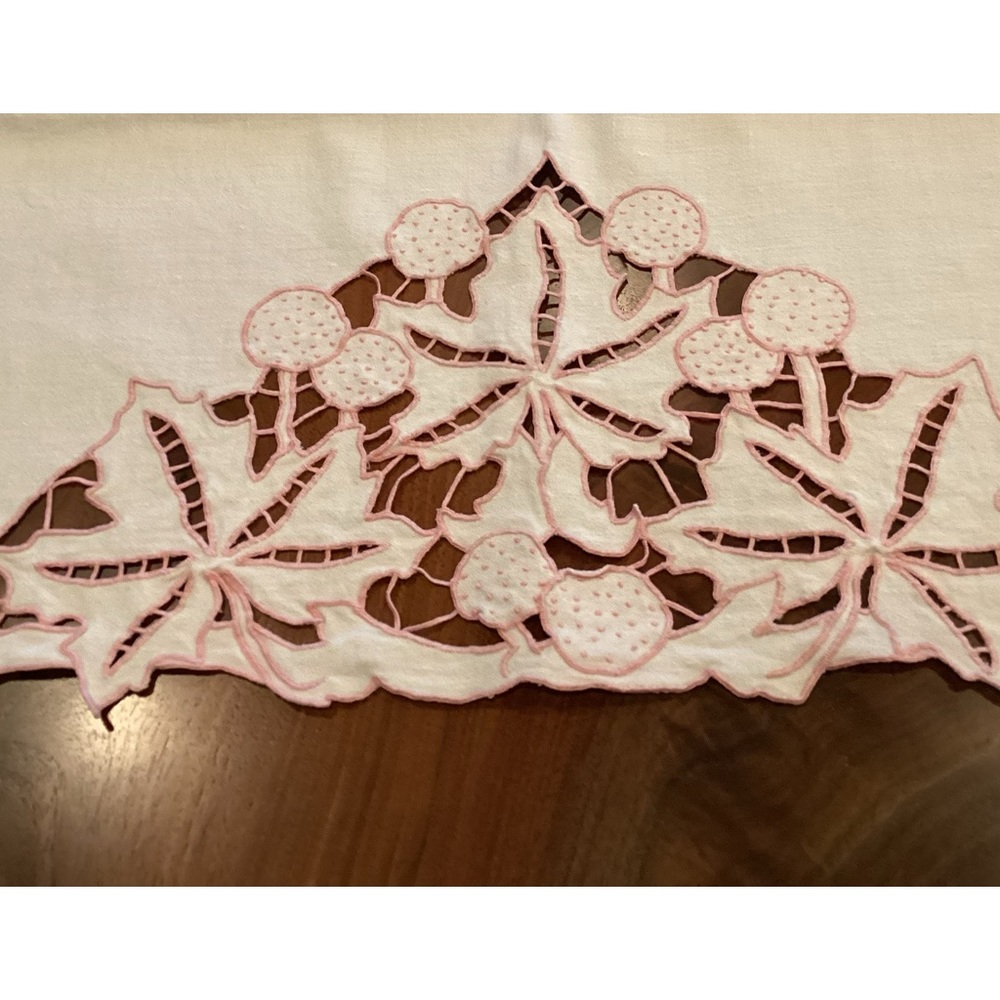 Vintage Linen Cutwork Table Runner